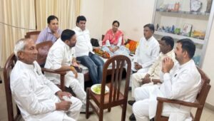 मिथलेश पाल से मिले अनिल कुमार