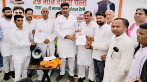 सुमित पाल को बधाई दी