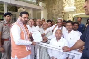 हरियाणा के पाल-बघेल-धनगर समाज के लोगों ने मुख्यमंत्री को सौंपा मांगपत्र