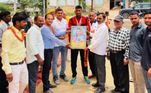 रजत पदक विजेता सुमित बघेल का भव्य स्वागत