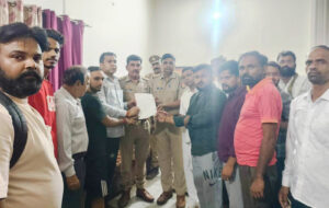 अनुष्का पाल हत्याकांड के विरोध में सौंपा ज्ञापन