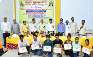 चित्रकूट में अहिल्याबाई जयन्ती पर मेधावी बच्चों का हुआ सम्मान