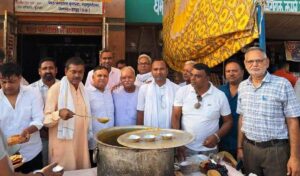 बृजघाट धर्मशाला पर भंडारे का आयोजन