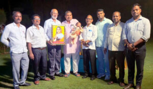 नवजात शिशु को शुभकामनाएँ एवं आशीर्वाद दिया
