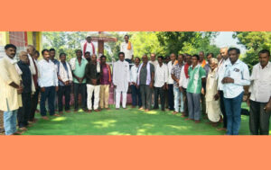 गडरिया ढेंगर समाज ने सहयोग राशि दी