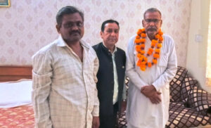 राज्यमंत्री से की धनगर जाति प्रमाण पत्र बनवाने की मांग